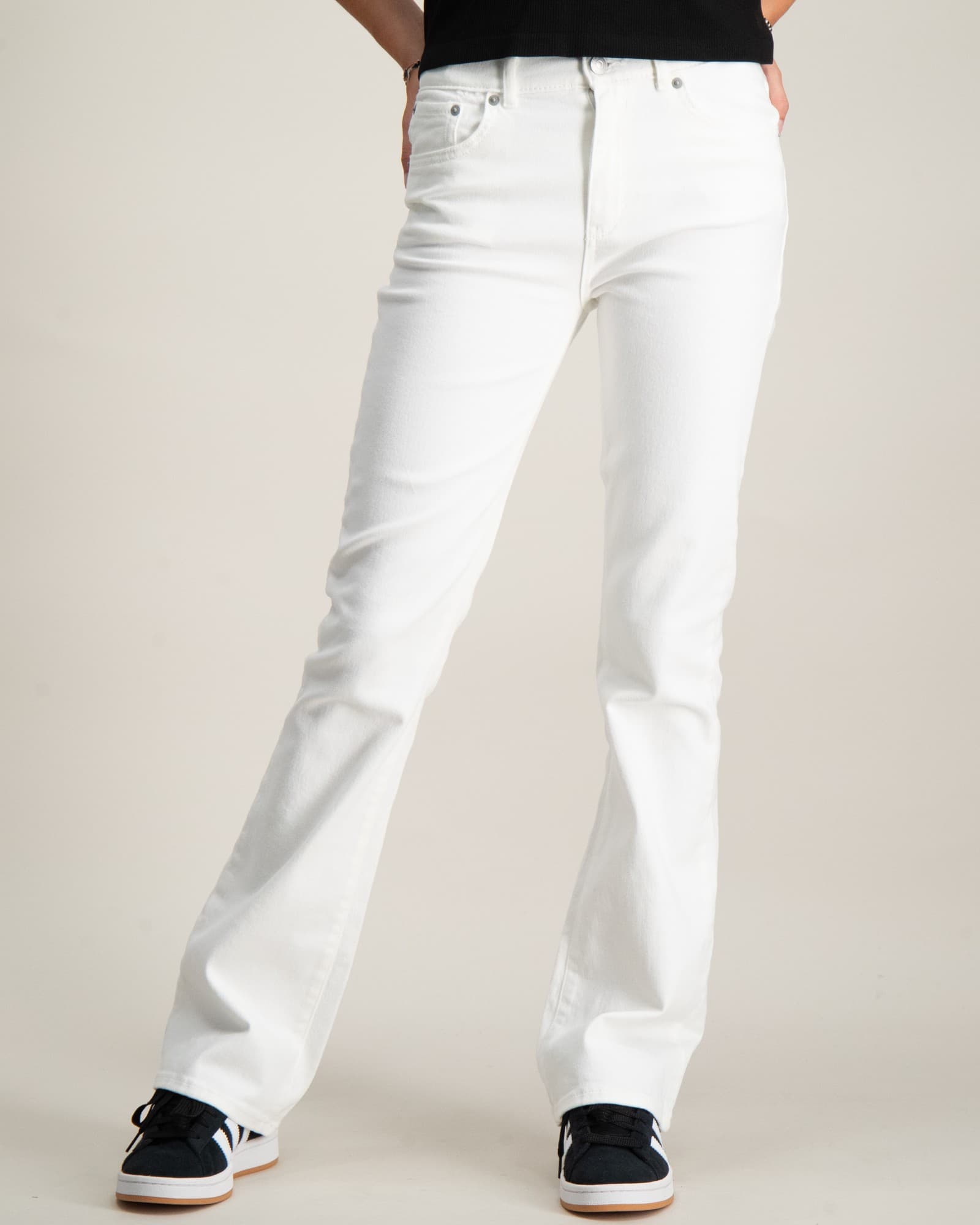 LVG 726 HIGH RISE FLARE JEAN