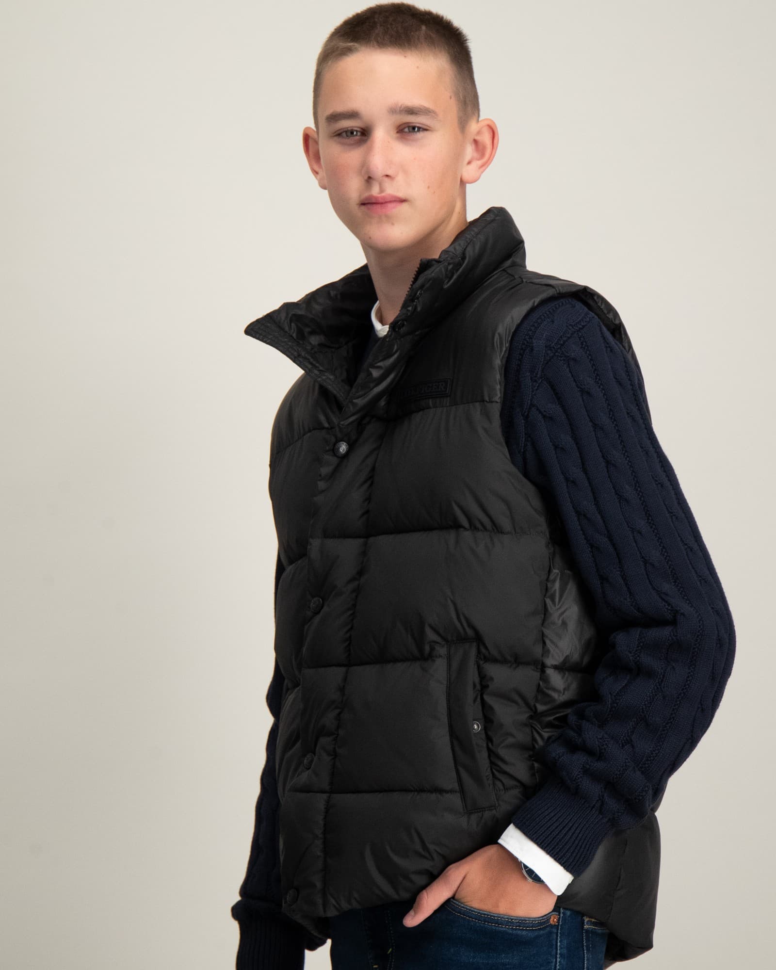 CONTRAST PADDED VEST