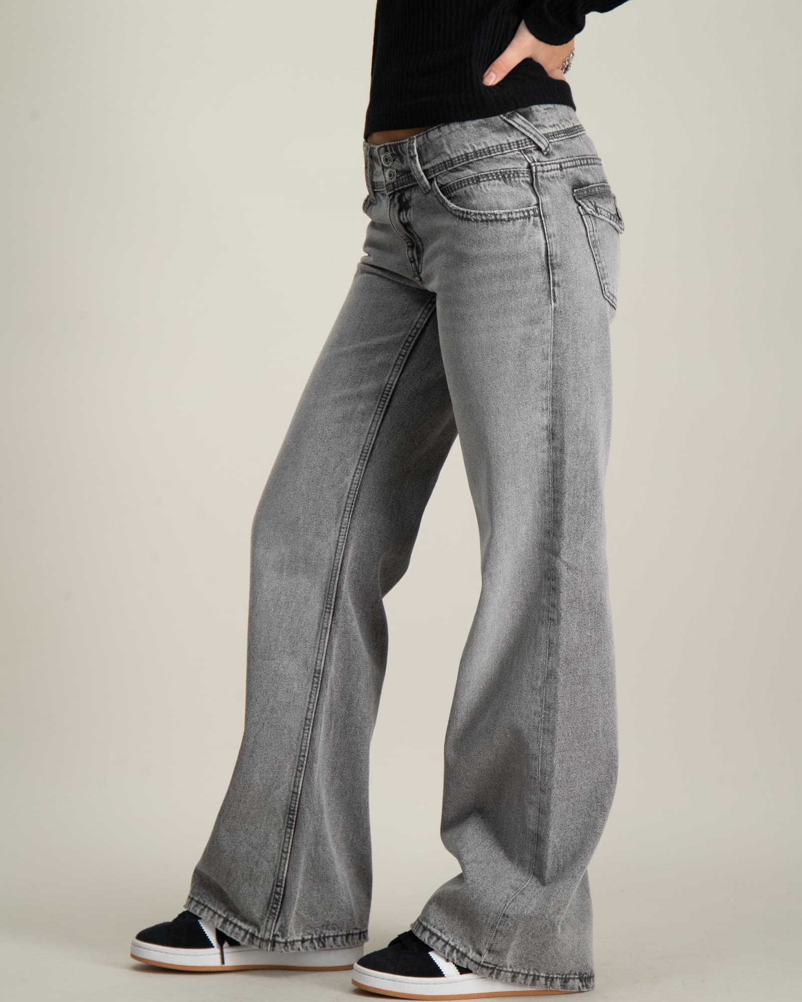 Low waist wide jeans