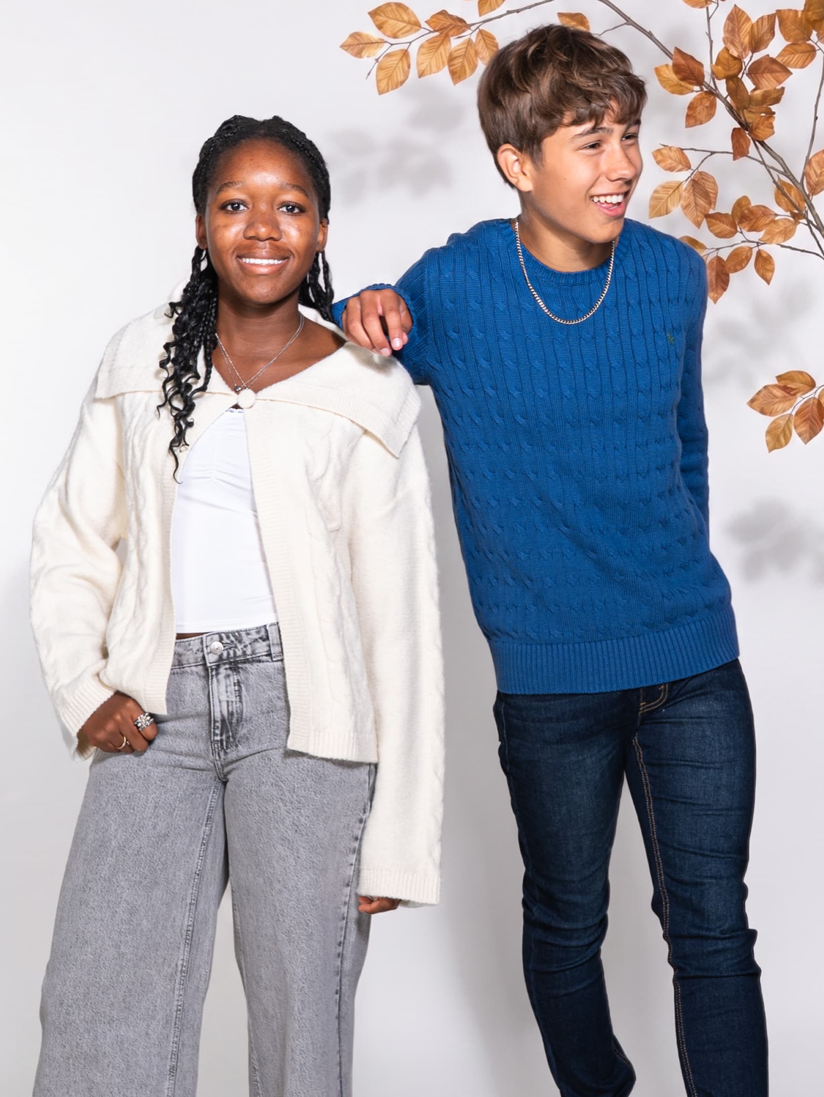 https://cms.kidsbrandstore.com/api/media/file/Stickat23.9.jpg